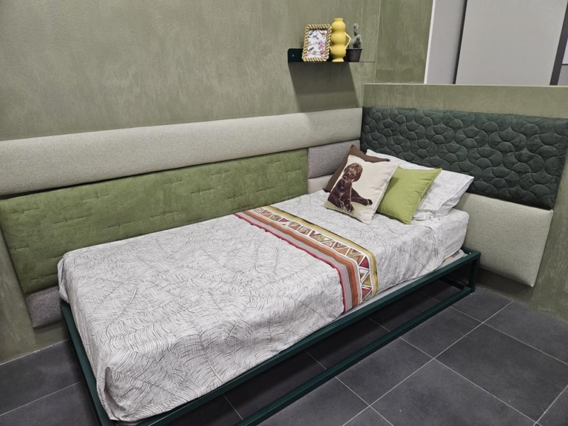 Cameretta con Letto Singolo e Decorazioni